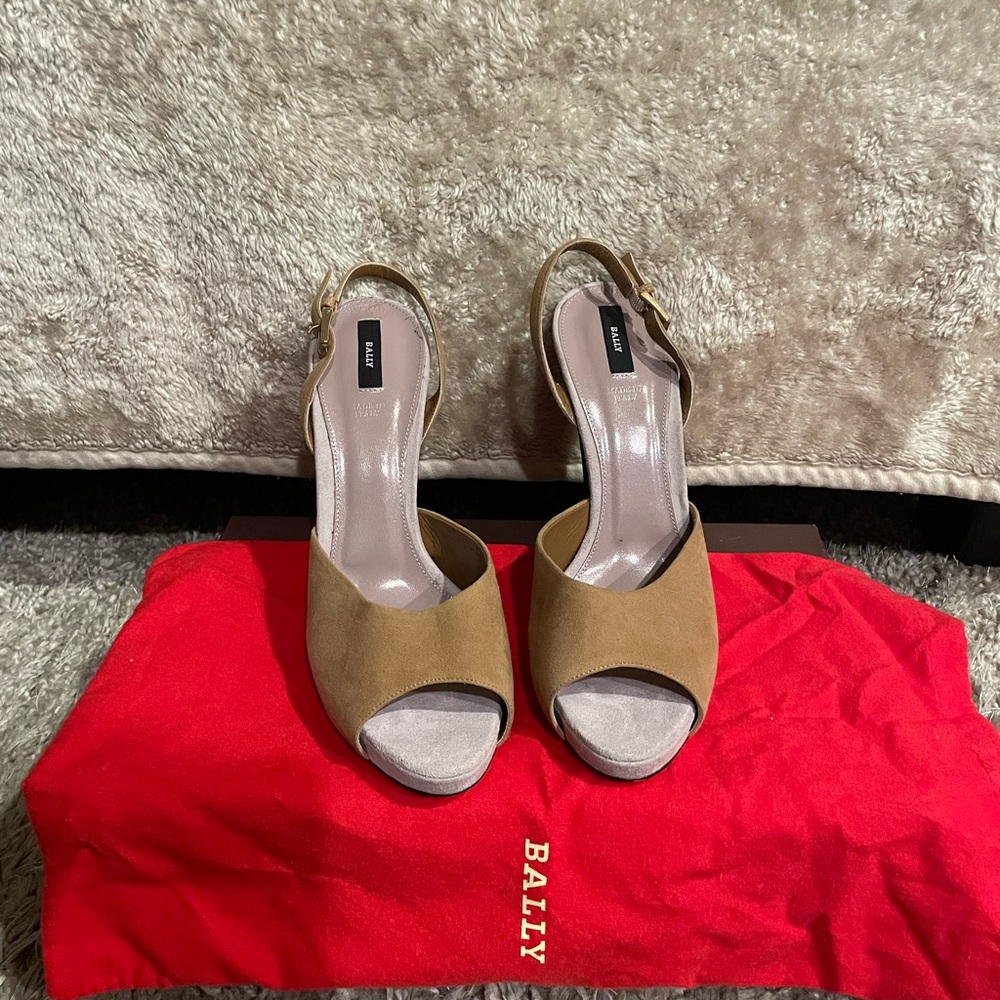 Bally Tan Peep-Toe Women's Shoes size 39 1/2 with Handbag buy together save $100